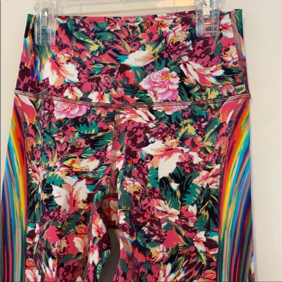 Lululemon Wunder Under Hi-Rise Tight Rainbow Print 🌈🦄 - Picture 4 of 6